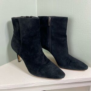 Vince Camuto Allost Black Suede Leather Ankle Mid-Heel Booties Boots Pointy Sz 7